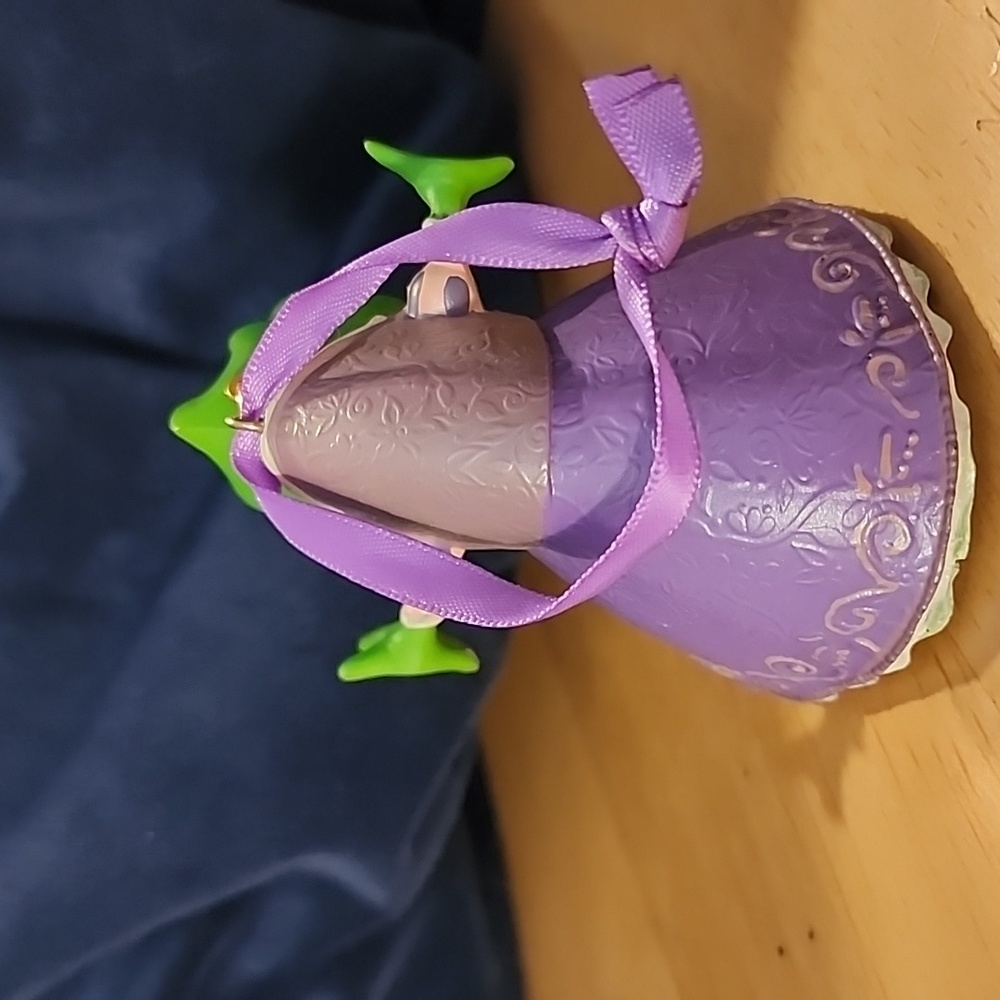 Disney Pascal Ornament - Picture 3 of 8
